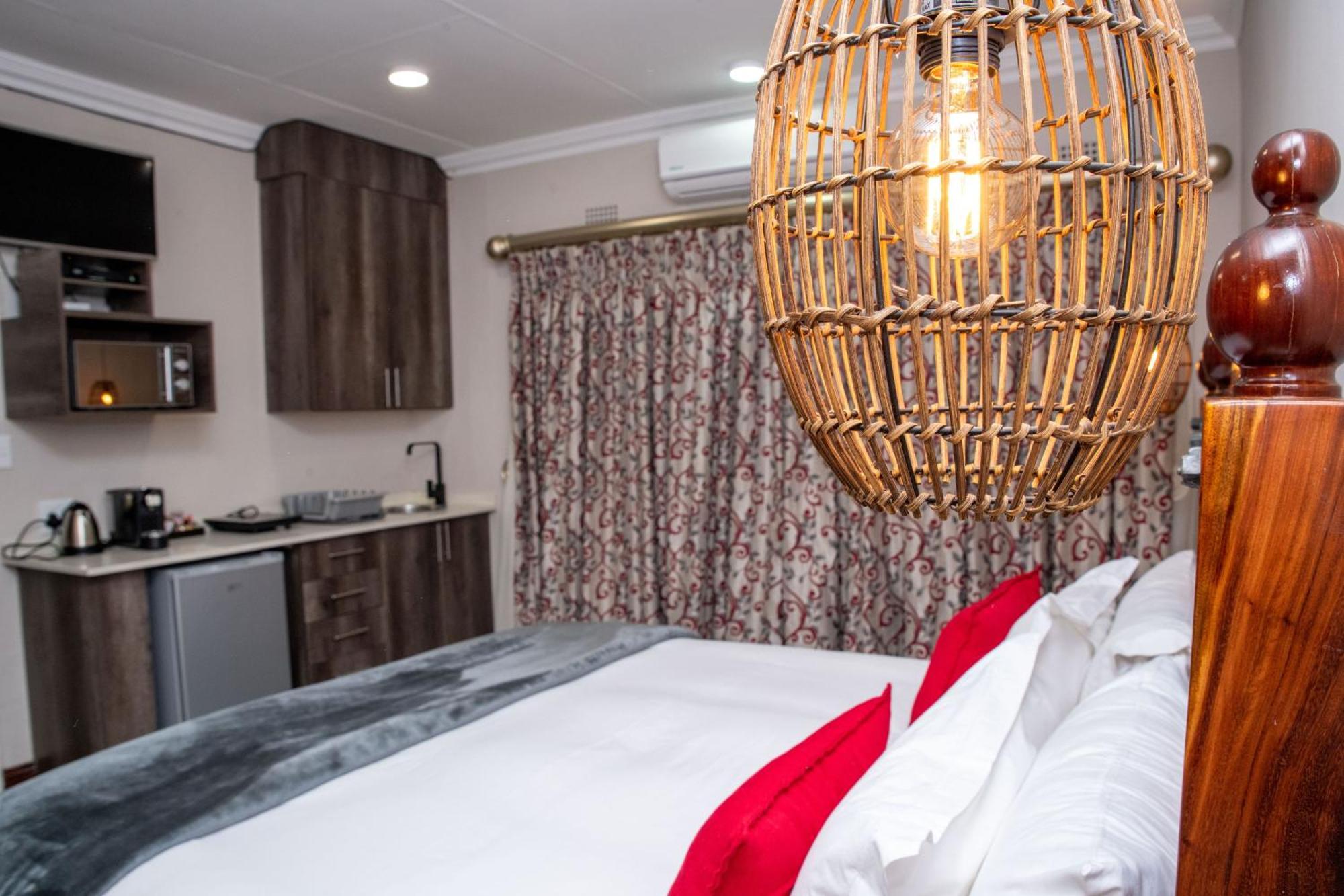 Iso'Bella Vita Guesthouse Phalaborwa Exteriör bild